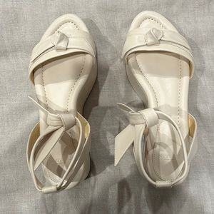 Alexander Birman clarity sandal. Barely worn. Maybe wore 2x